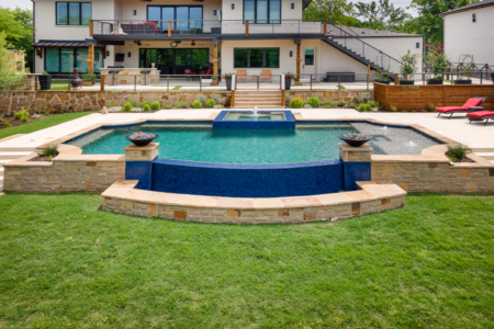 Natural negative edge pool