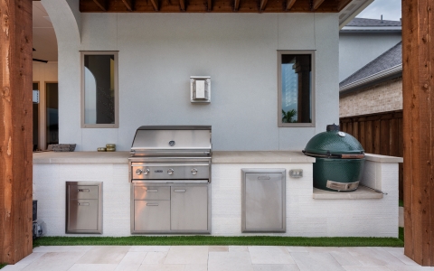 Outdoor kitchen